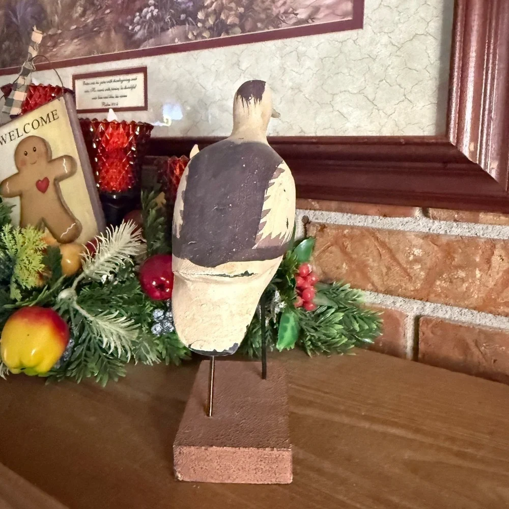 Vintage 1981 Hand Carved Hand Painted Wooden Shore Bird Decoy
